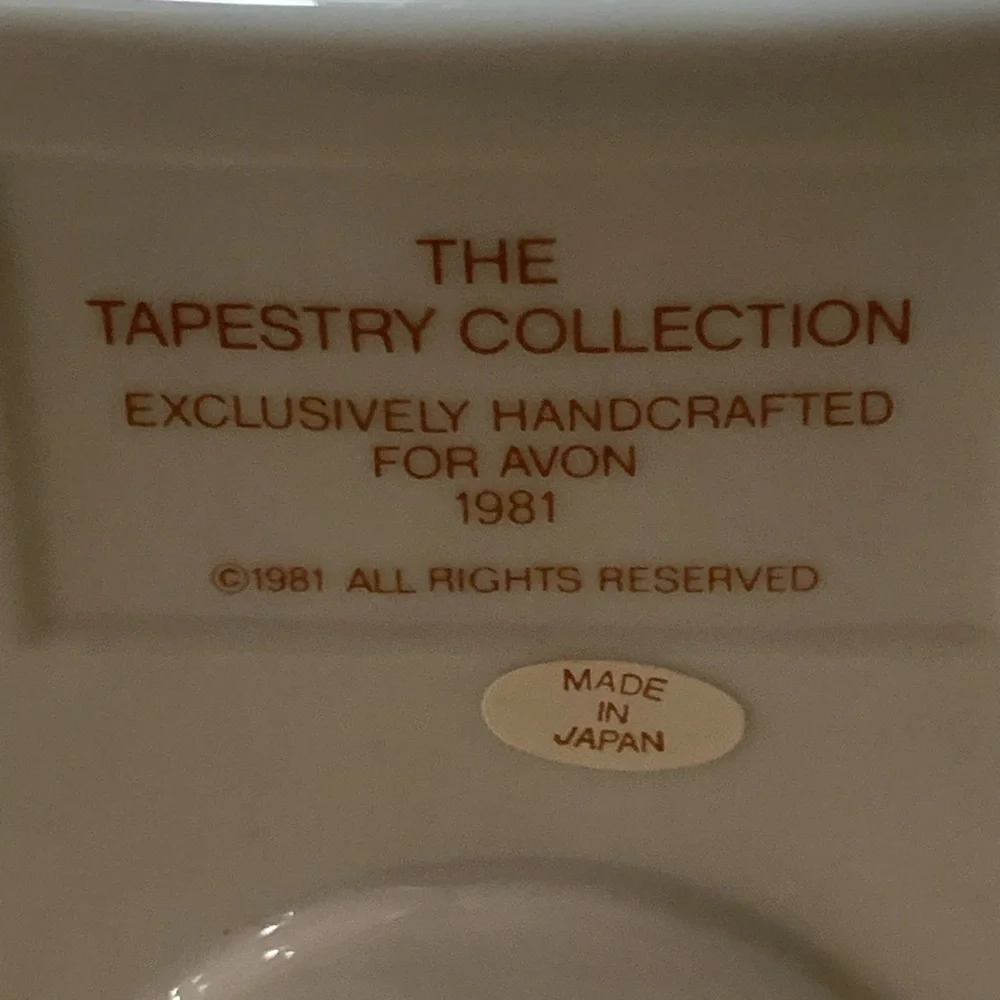 The Tapestry Collection by Avon 1981 Frame Porcelain 3.5 By 5 (holds 3x4 pic)